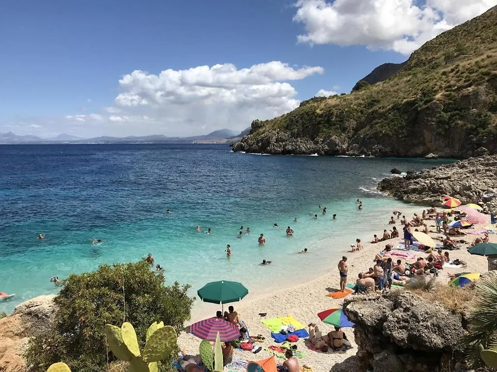 別荘 カステッルッツォ Casa Turiddu Makariヴィラ